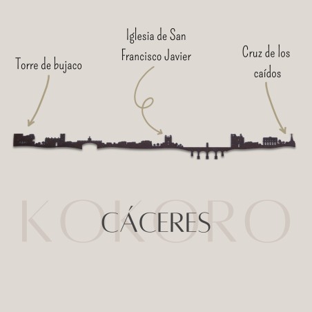 Skyline de Cáceres hecho con material reciclado para decoración en pared